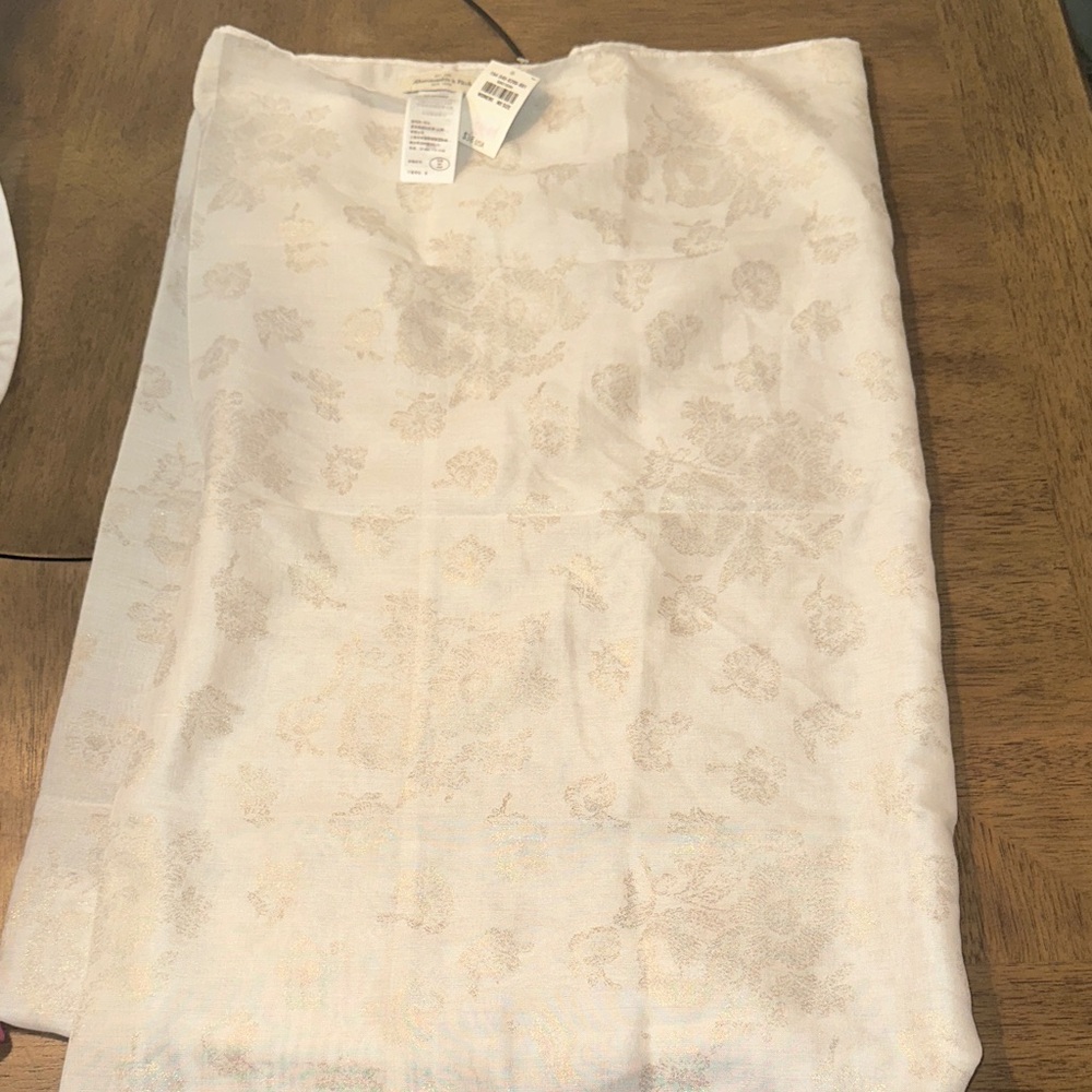Abercrombie & Fitch Cream Floral Scarf